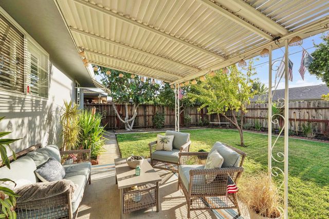 541 S Rose St, Lodi, CA 95240
