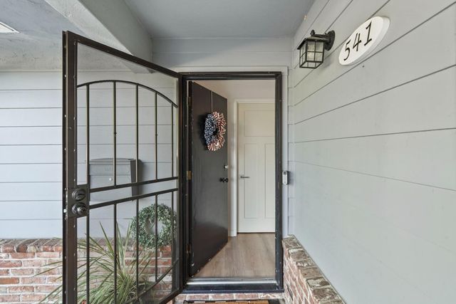 541 S Rose St, Lodi, CA 95240