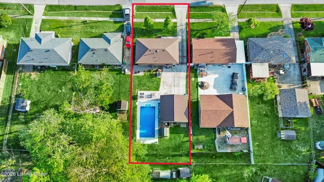 2005 White Oak Ln, Louisville, KY 40216