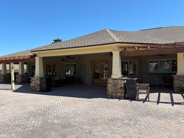 289 Whitman Way, Freeport, FL 32439
