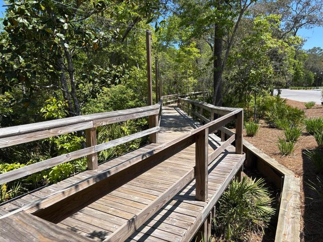 289 Whitman Way, Freeport, FL 32439