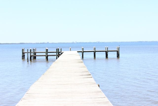 289 Whitman Way, Freeport, FL 32439