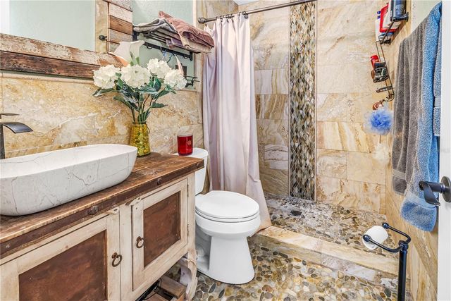 6821 N CIRCLE CREEK DR, Pinellas Park, FL 33781