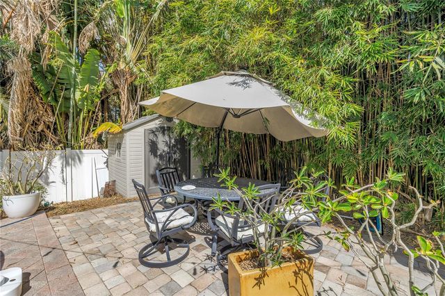 6821 N CIRCLE CREEK DR, Pinellas Park, FL 33781