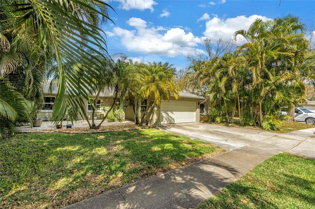 6821 N CIRCLE CREEK DR, Pinellas Park, FL 33781