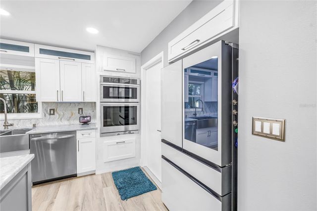 6821 N CIRCLE CREEK DR, Pinellas Park, FL 33781