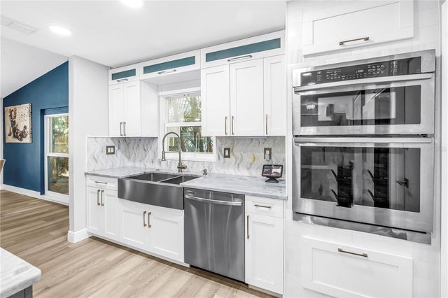 6821 N CIRCLE CREEK DR, Pinellas Park, FL 33781