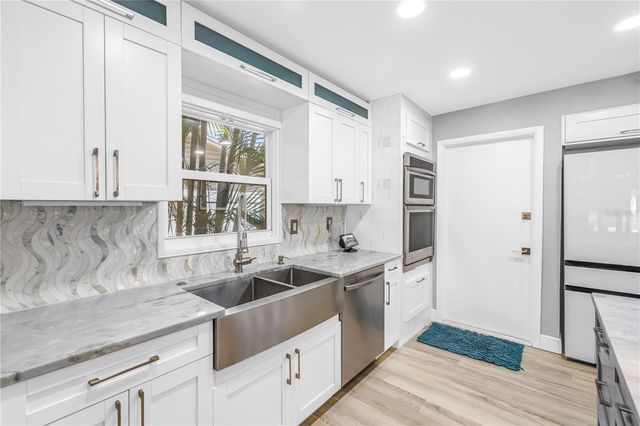 6821 N CIRCLE CREEK DR, Pinellas Park, FL 33781