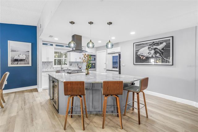 6821 N CIRCLE CREEK DR, Pinellas Park, FL 33781