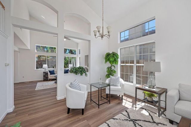 7828 Calzada Way, Elk Grove, CA 95758