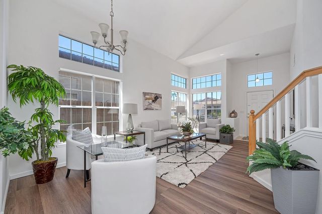 7828 Calzada Way, Elk Grove, CA 95758