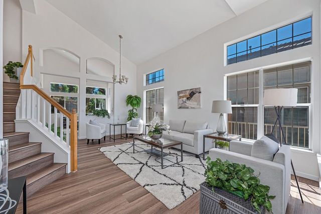7828 Calzada Way, Elk Grove, CA 95758