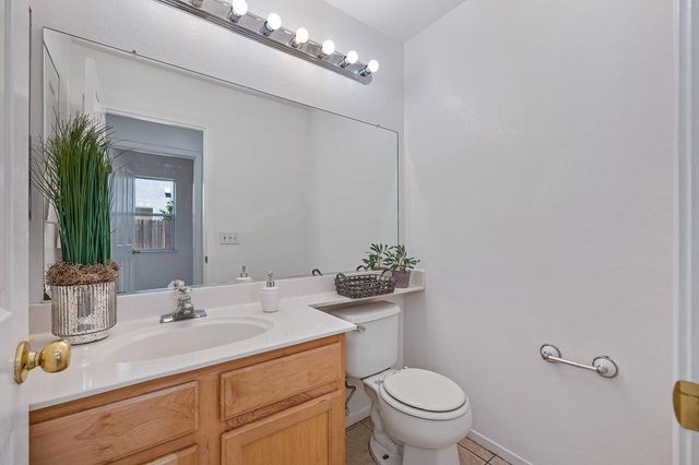 7828 Calzada Way, Elk Grove, CA 95758