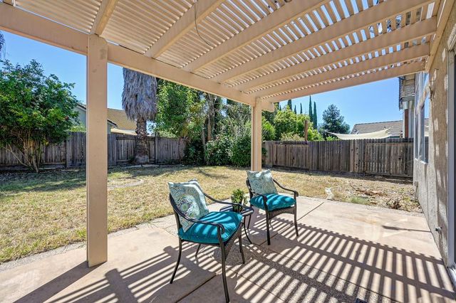 7828 Calzada Way, Elk Grove, CA 95758