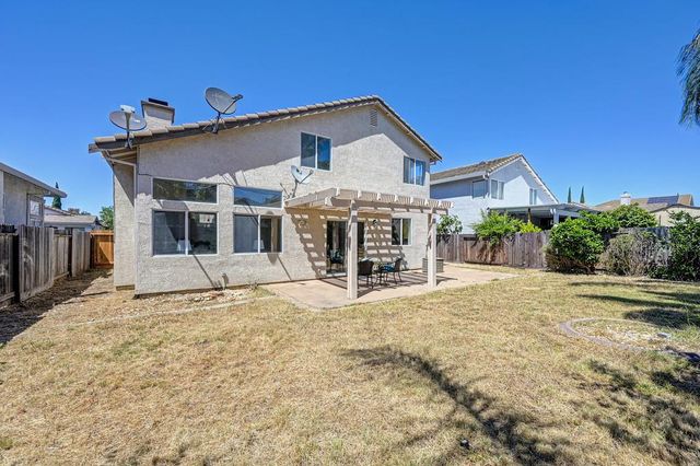 7828 Calzada Way, Elk Grove, CA 95758