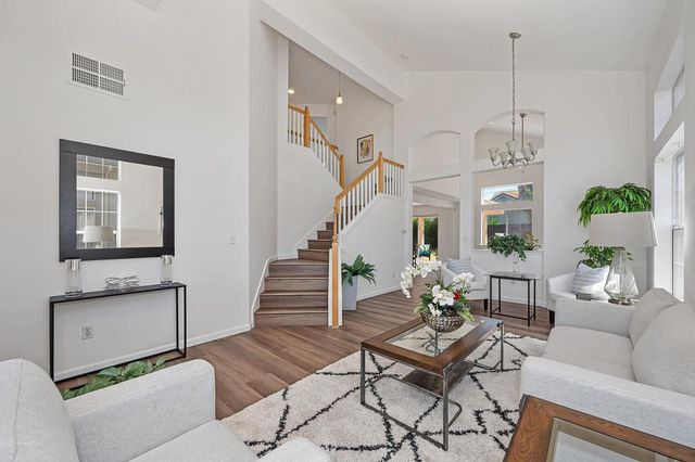 7828 Calzada Way, Elk Grove, CA 95758
