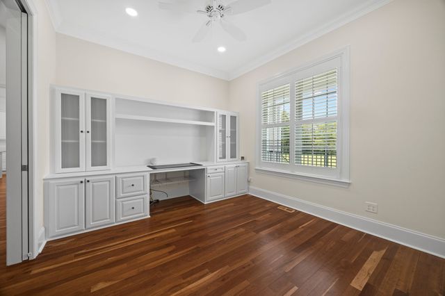 808 N Main St, Mount Pleasant, TN 38474