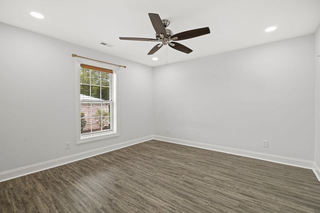 808 N Main St, Mount Pleasant, TN 38474