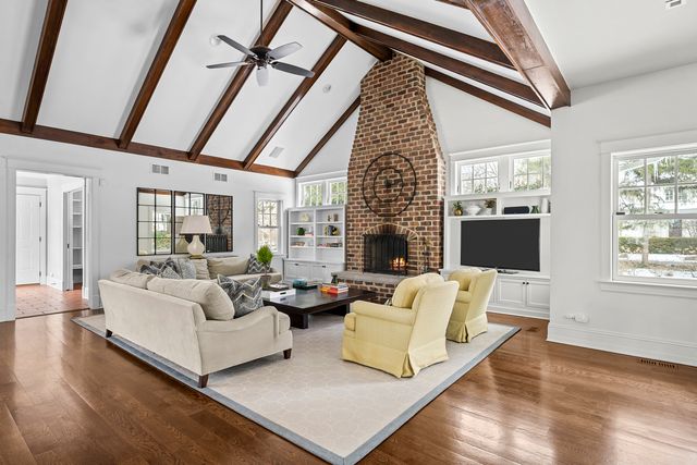 140 Birch Street, Winnetka, IL 60093