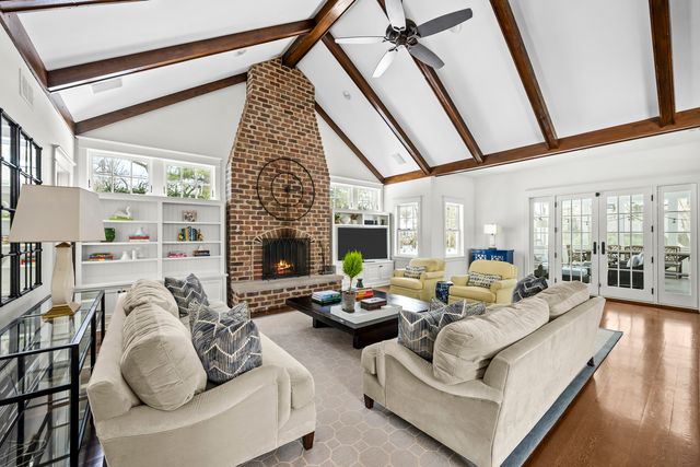 140 Birch Street, Winnetka, IL 60093