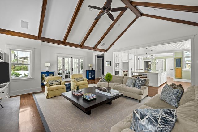 140 Birch Street, Winnetka, IL 60093