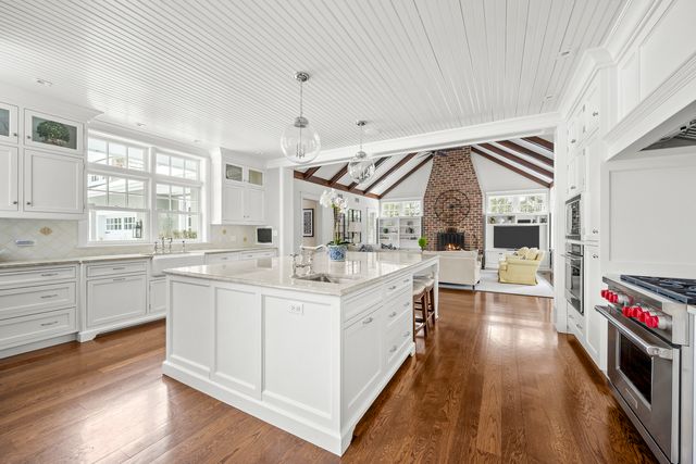 140 Birch Street, Winnetka, IL 60093