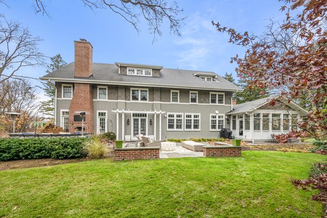 140 Birch Street, Winnetka, IL 60093