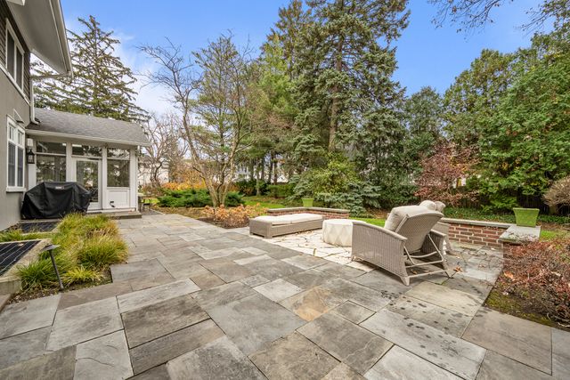 140 Birch Street, Winnetka, IL 60093