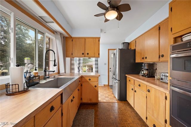 729 Woodland Avenue, Wadsworth, OH 44281