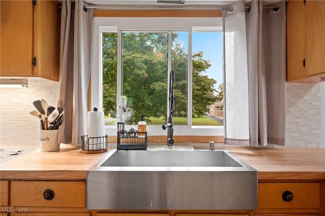 729 Woodland Avenue, Wadsworth, OH 44281