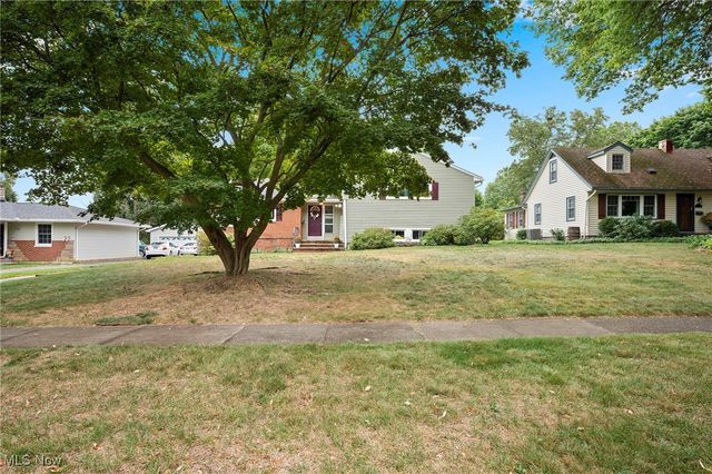 729 Woodland Avenue, Wadsworth, OH 44281