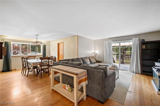 729 Woodland Avenue, Wadsworth, OH 44281