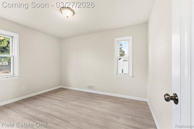 6778 Buckingham Avenue, Allen Park, MI 48101