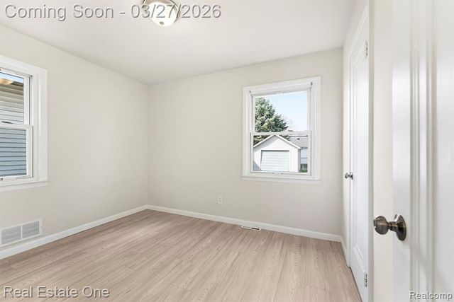 6778 Buckingham Avenue, Allen Park, MI 48101