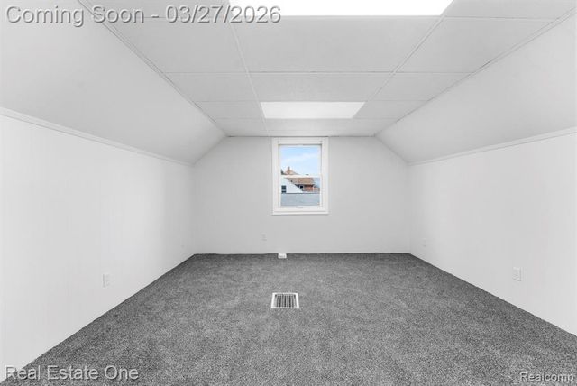 6778 Buckingham Avenue, Allen Park, MI 48101