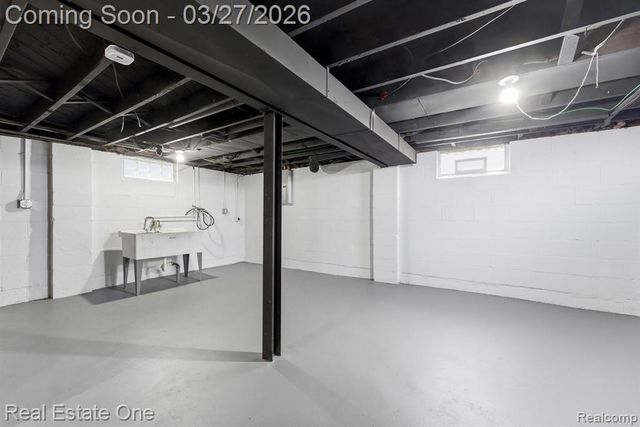 6778 Buckingham Avenue, Allen Park, MI 48101