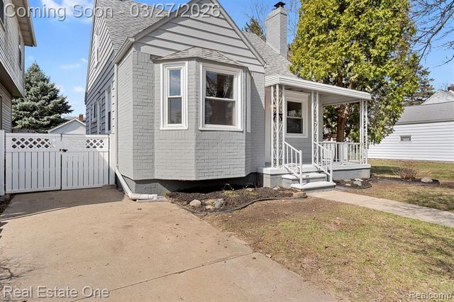 6778 Buckingham Avenue, Allen Park, MI 48101