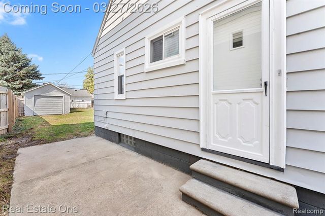 6778 Buckingham Avenue, Allen Park, MI 48101