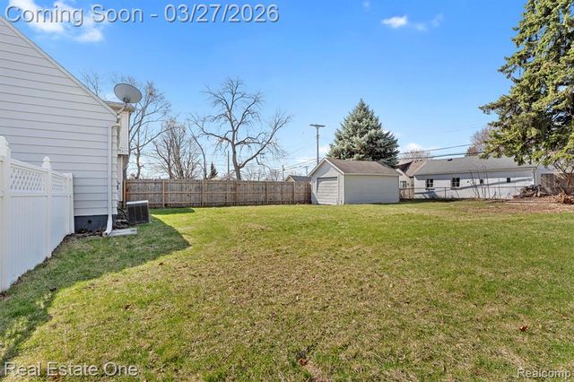 6778 Buckingham Avenue, Allen Park, MI 48101