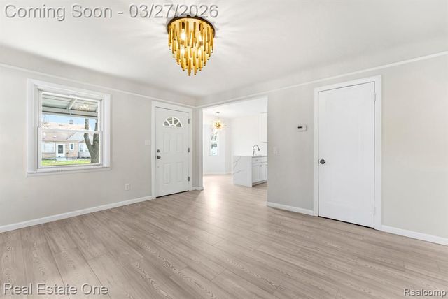 6778 Buckingham Avenue, Allen Park, MI 48101