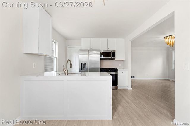 6778 Buckingham Avenue, Allen Park, MI 48101