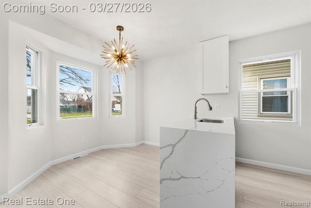 6778 Buckingham Avenue, Allen Park, MI 48101