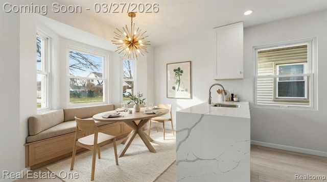 6778 Buckingham Avenue, Allen Park, MI 48101