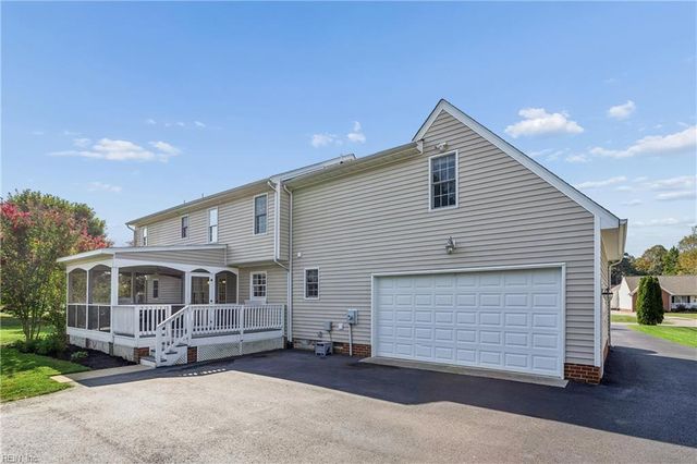 5670 Gentry DR, New Kent, VA 23124