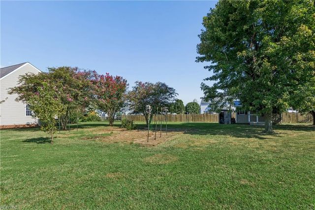 5670 Gentry DR, New Kent, VA 23124