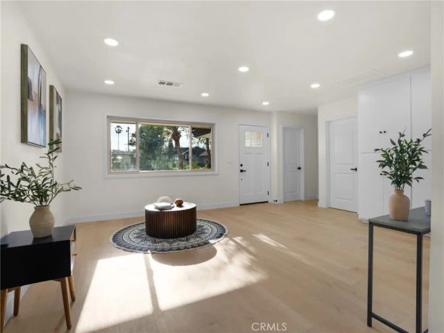 9643 Boxwood Ave, Fontana, CA 92335