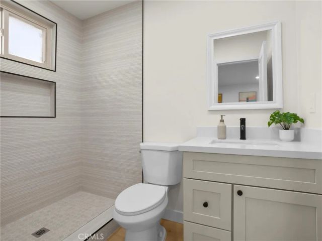 9643 Boxwood Ave, Fontana, CA 92335