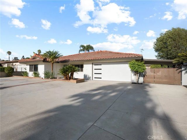 9643 Boxwood Ave, Fontana, CA 92335
