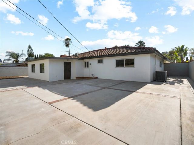 9643 Boxwood Ave, Fontana, CA 92335