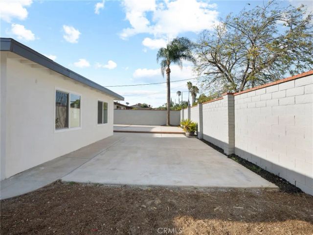 9643 Boxwood Ave, Fontana, CA 92335